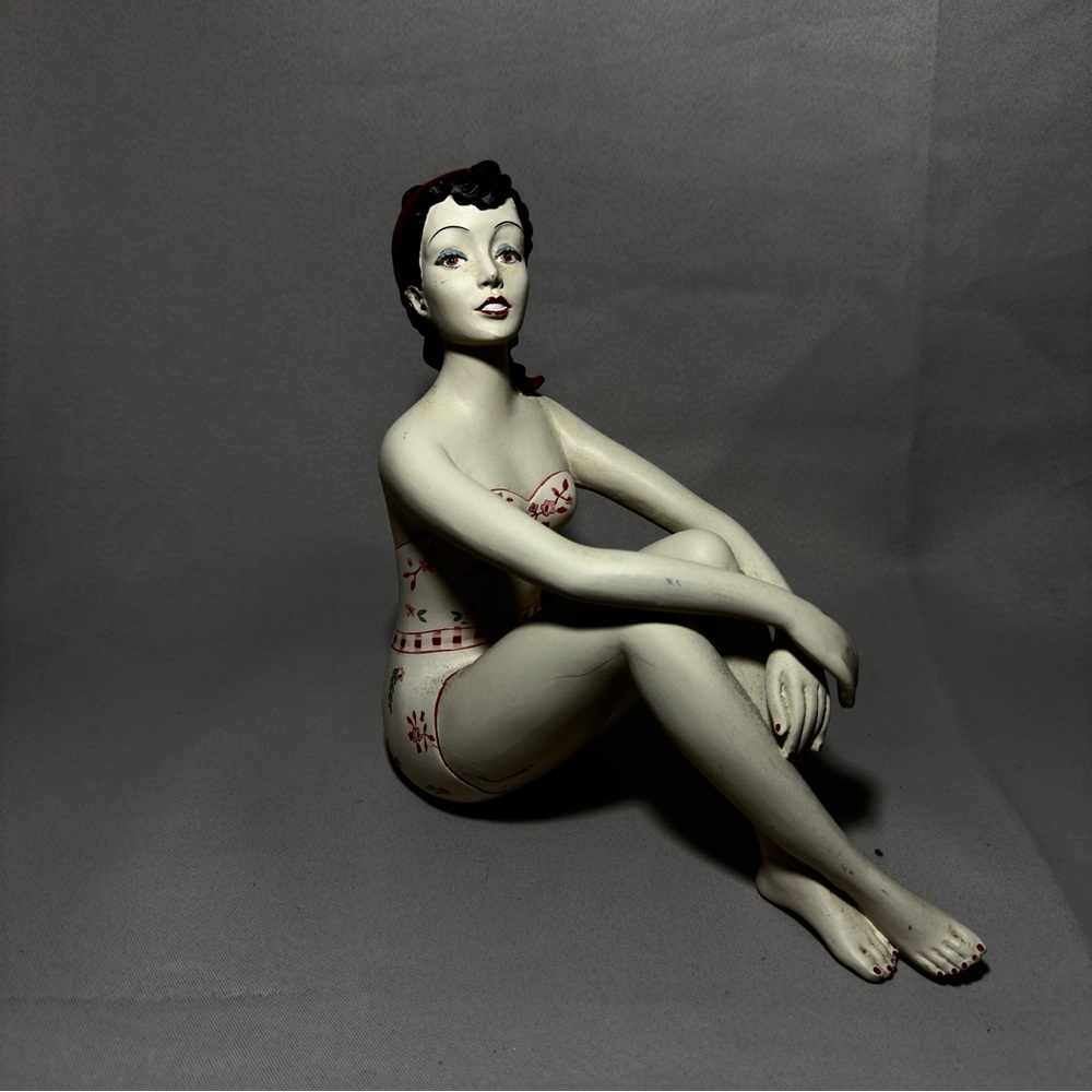 Vtg 1950s Bathing Beauty 9.5” Tall  Ceramic Statue Figurine Large